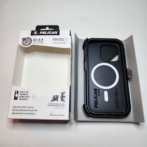 Pelican Shield with Kevlar, MagSafe, iPhone 14 Pro with stand